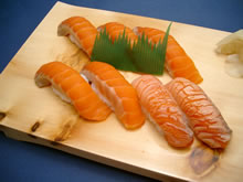 T峽M\